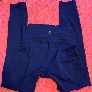 Lululemon Wunder Under leggings size 4